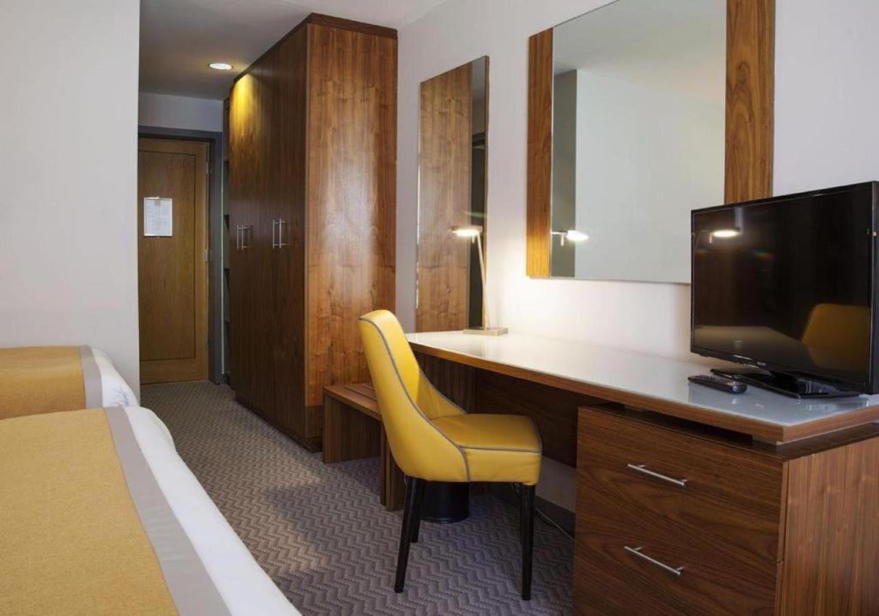 Maldron Hotel Tallaght Exteriér fotografie